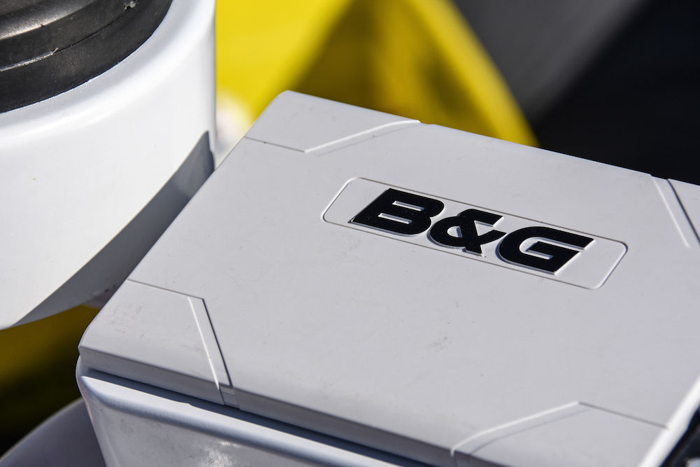 B&G Sun cover H5000 displays